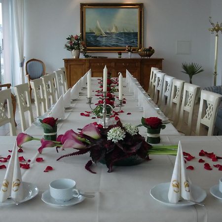 Hotel Am Yachthafen ヴァーレン エクステリア 写真
