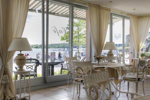 Hotel Am Yachthafen ヴァーレン エクステリア 写真
