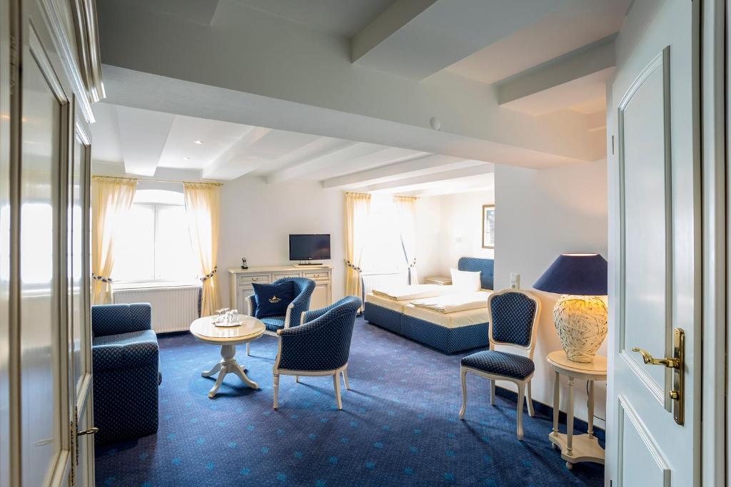 Hotel Am Yachthafen ヴァーレン エクステリア 写真